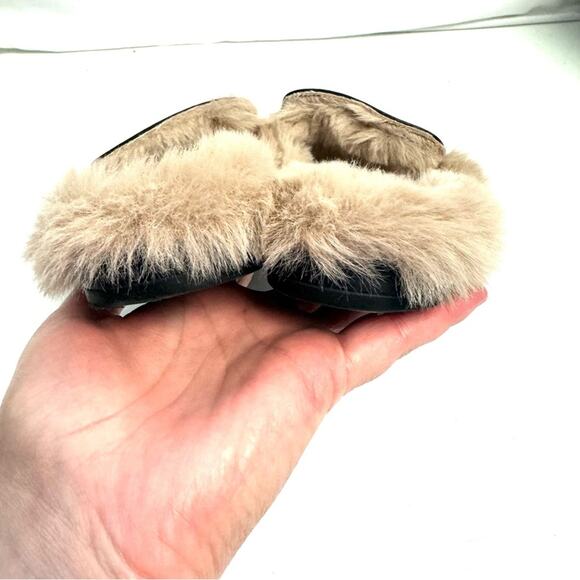 BCBGeneration Black Faux Fur Loafers Slides Shoes Size 7 - Picture 4 of 6